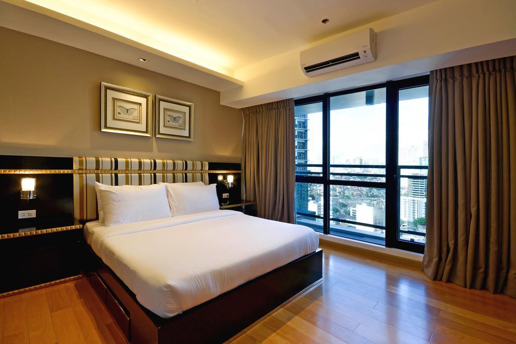Milano Versace Suites Makati City Buitenkant foto