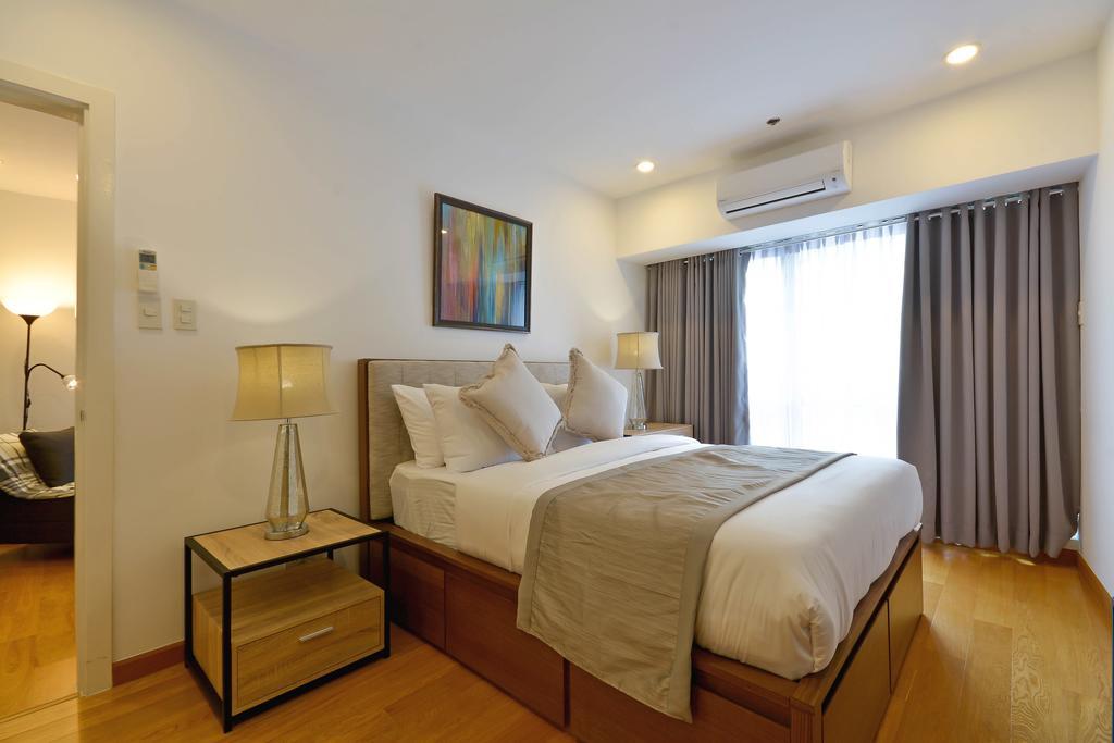 Milano Versace Suites Makati City Buitenkant foto