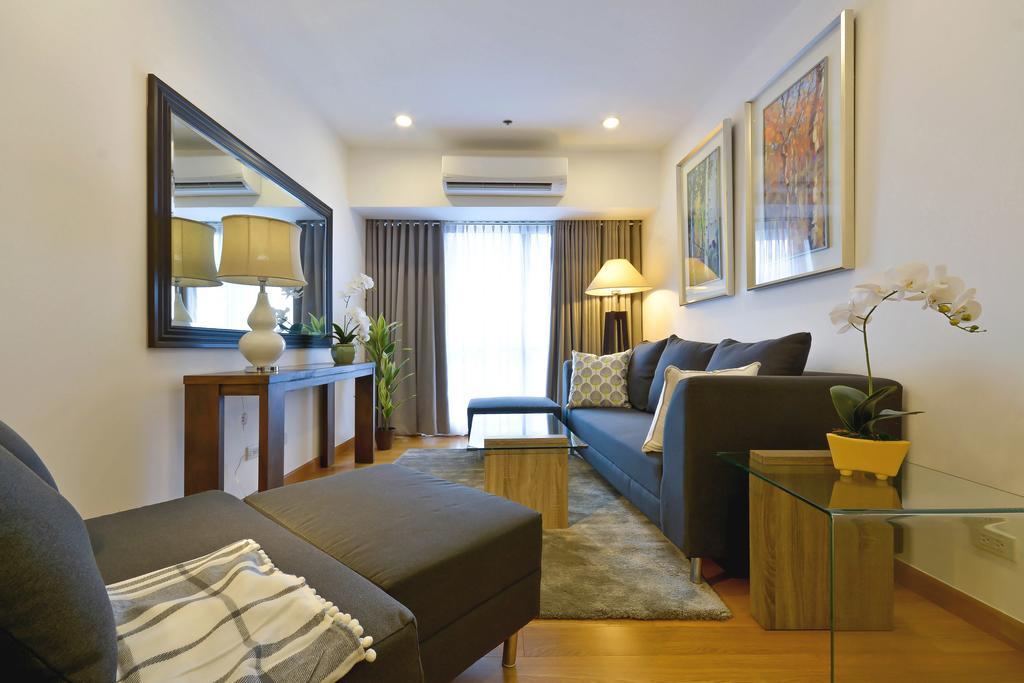 Milano Versace Suites Makati City Buitenkant foto