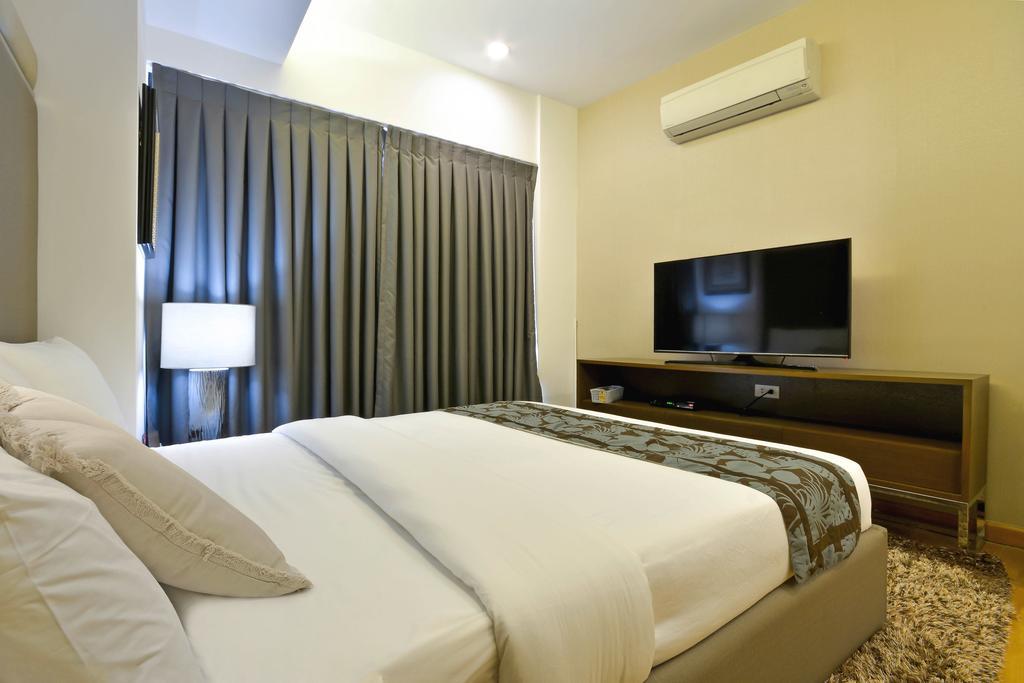 Milano Versace Suites Makati City Buitenkant foto