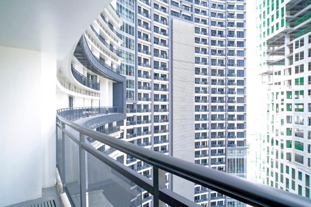 Milano Versace Suites Makati City Buitenkant foto