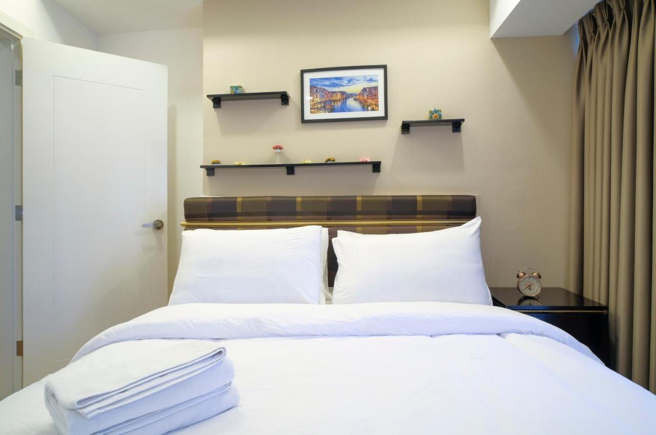 Milano Versace Suites Makati City Buitenkant foto