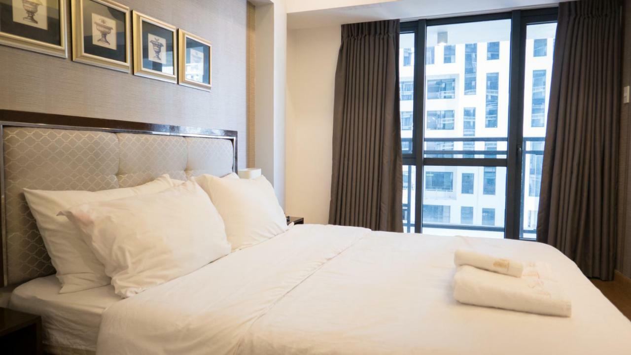 Milano Versace Suites Makati City Buitenkant foto
